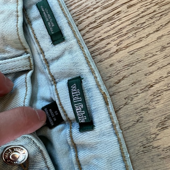 Y2K Style Light Wash Low Rise Flare Jeans Size 00 - Picture 3 of 6